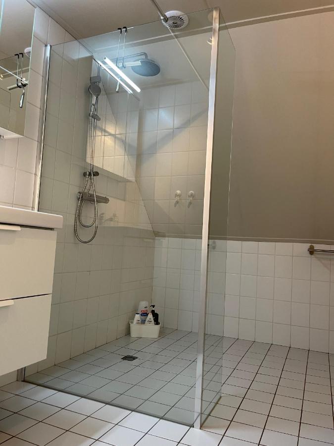 Karibu Het Voorhuis 2 Tot 6 Persoons Luxe Slaapkamers Met Een Mooie Woonkeuken Daarle ภายนอก รูปภาพ
