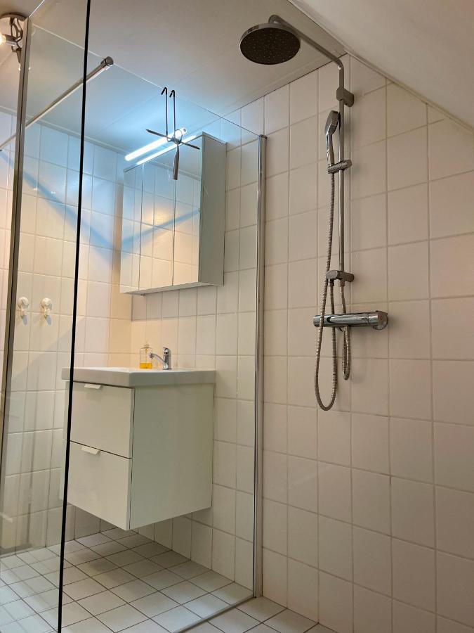 Karibu Het Voorhuis 2 Tot 6 Persoons Luxe Slaapkamers Met Een Mooie Woonkeuken Daarle ภายนอก รูปภาพ